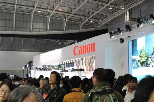 奥のほうにCANONブース