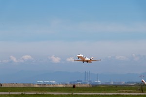 ボンバルディア CRJ-200@新潟空港1